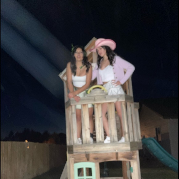 Meet your Posher, Ximena - Picture 1 of 1